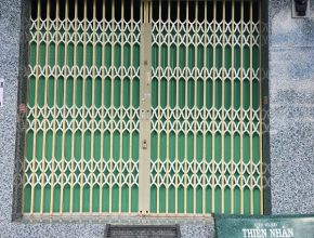 Cửa kéo có lá có các chi tiết nào?