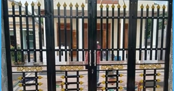 Cửa sắt 4 cánh đẹp – tạo điểm nhấn thẩm mỹ