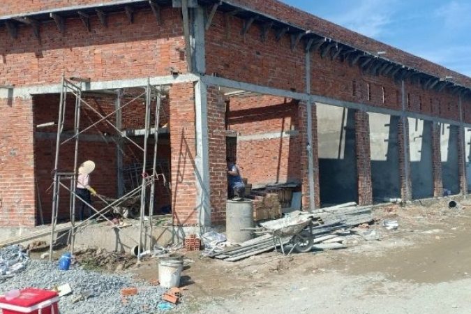 Lắp Cửa Kéo hay cửa cuốn loại nào tốt hơn