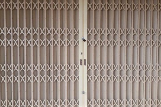 Cửa kéo công nghệ Đức màu kem sần