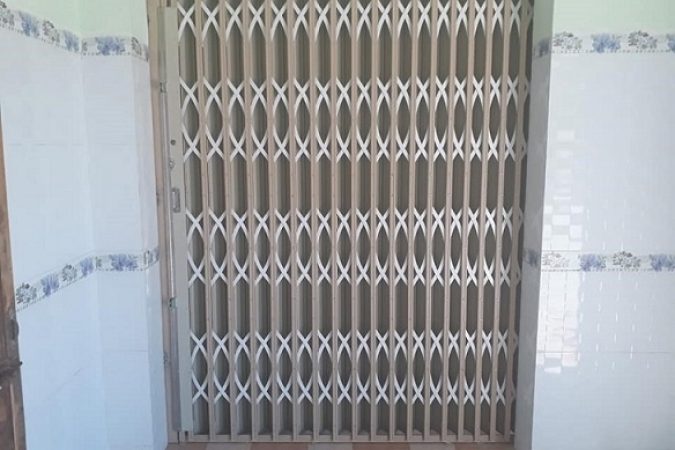 Cửa sắt kéo một cánh Đài Loan