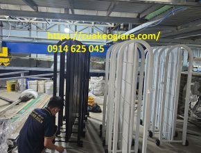 Hàng rào kéo xếp gọn có bánh xe 